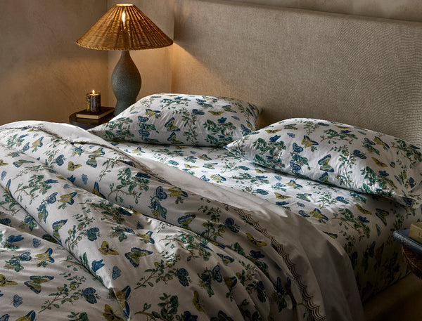 Photo of the Baudin Butterfly | Pillowcase Set ensemble.