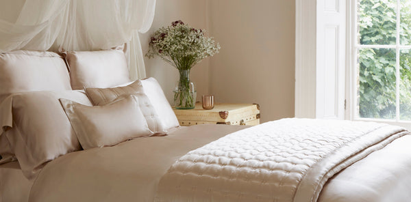 Photo of the The Windsor Silk Collection | Bedding ensemble.