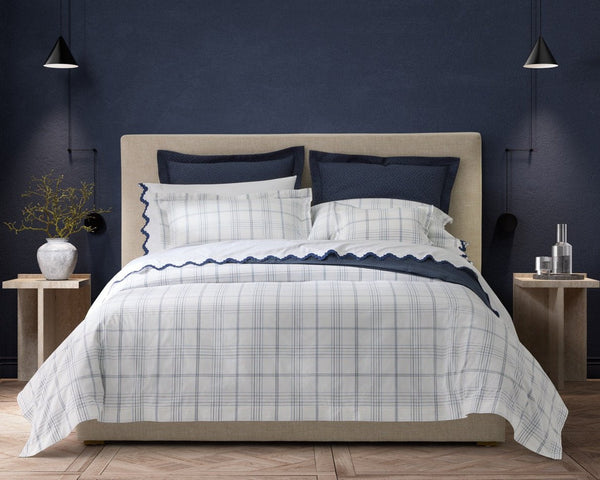 Matouk August Plaid bed