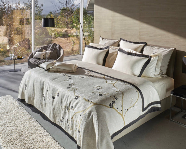 Celso de Lemos Cerisier bed.