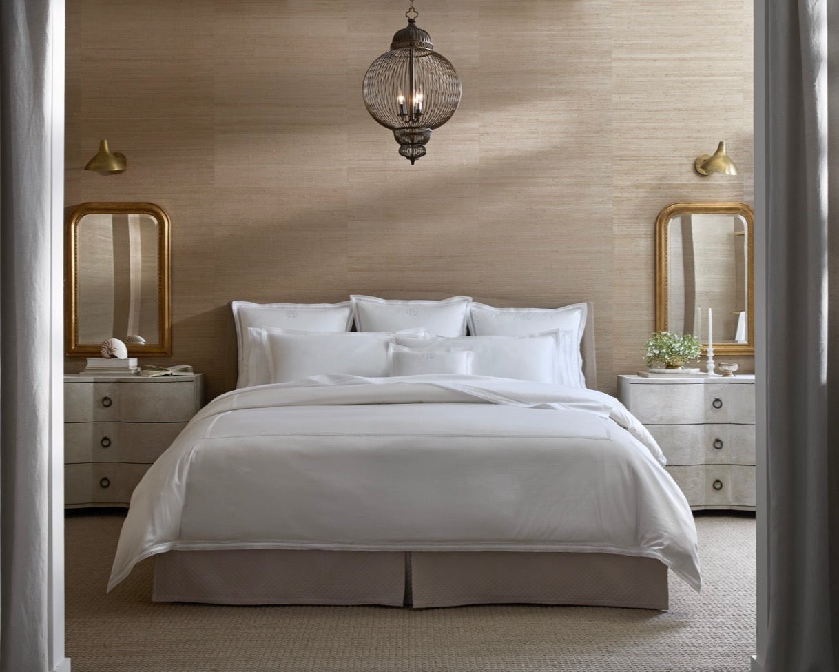 Image of Matouk Grace bed.