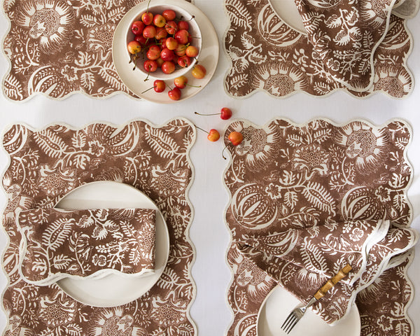 Photo of the Granada Table Linens ensemble.