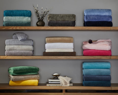 Image of Matouk Milagro towels.