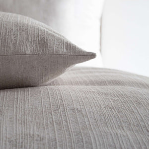 Photo of the Aspen | Pillow ensemble.