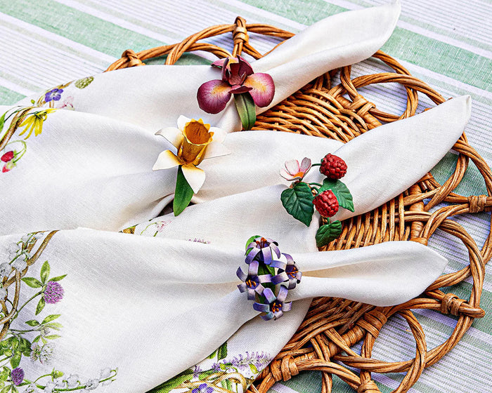 Photo of the Meadow Walk | Napkin Ring Set ensemble.