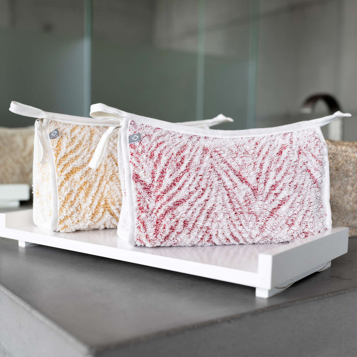 Photo of the Vasco | Pouch ensemble.