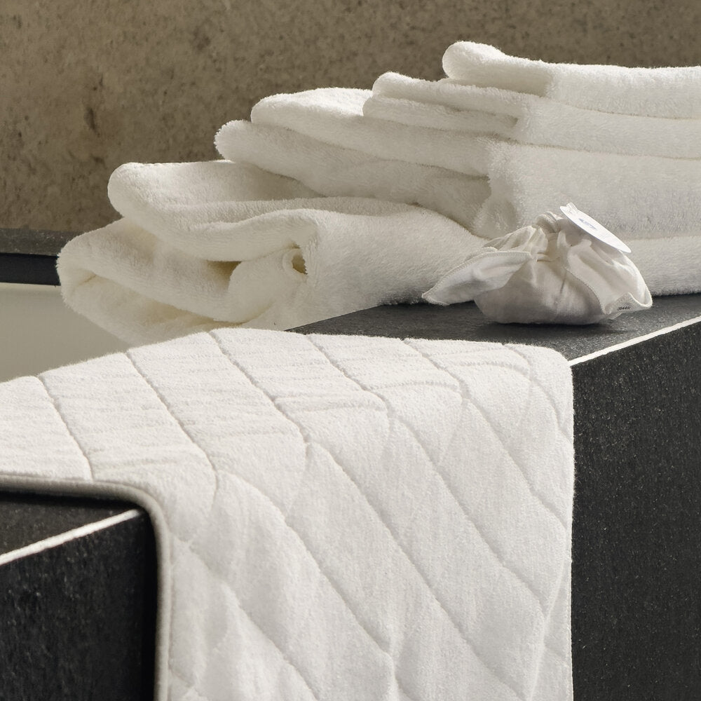 Stella by Amalia Home Collection
