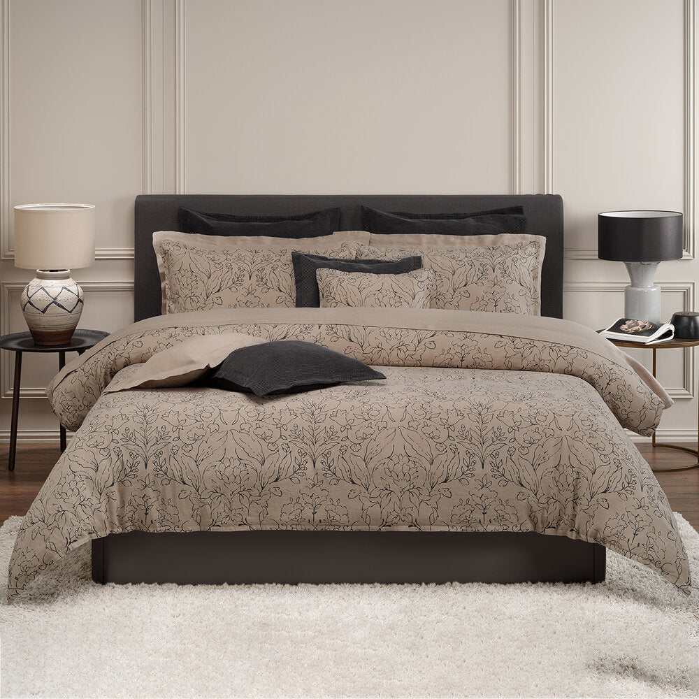 Amor Perfeito by Amalia Home Collection