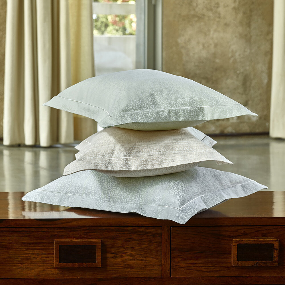 Brisa by Amalia Home Collection
