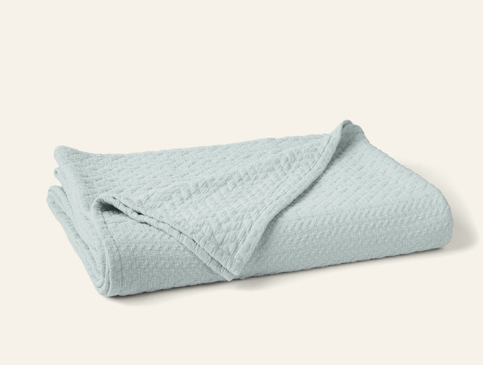 Photo of the Angeles Matelasse | Blanket ensemble.