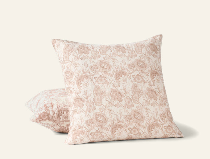 Photo of the Balboa Matelasse Print | Decorative Pillow ensemble.