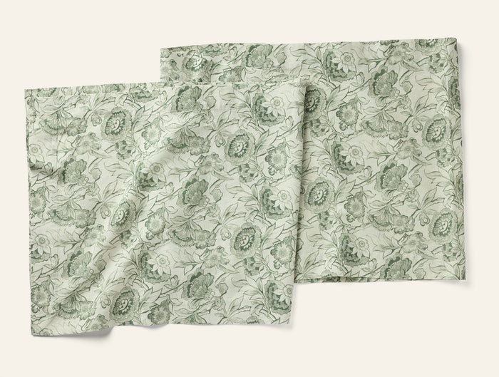 Photo of the Balboa Print | Table Runner ensemble.