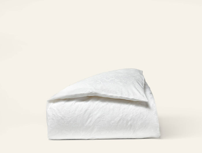Photo of the Heritage Percale Jacquard | Duvet Cover ensemble.