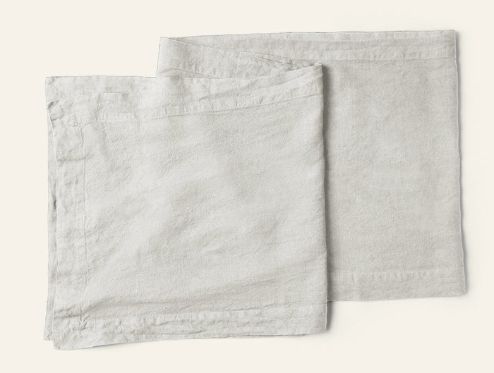 Photo of the Mojave Linen | Table Runner ensemble.