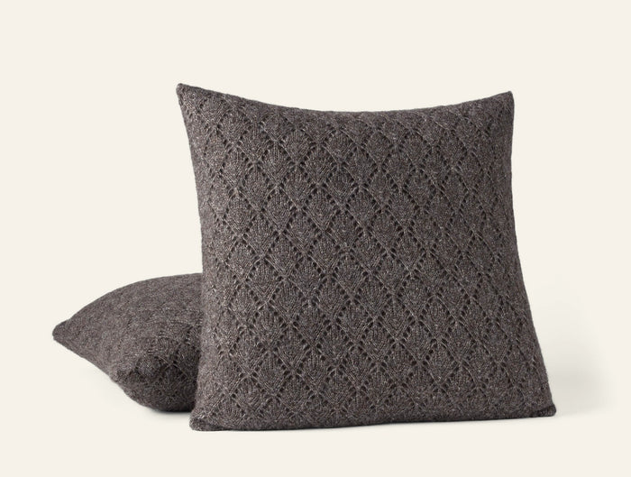 Photo of the Paracas Alpaca Cotton Knit | Decorative Pillow ensemble.