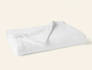 Photo of the Pescadero Matelasse | Blanket ensemble.