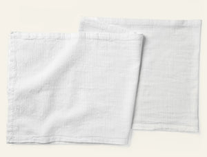 Photo of the Toro Canyon | Table Runner ensemble.