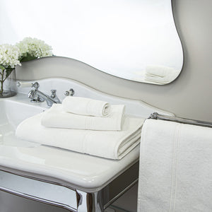 Photo of the Frette Classic | Bath Sheet ensemble.