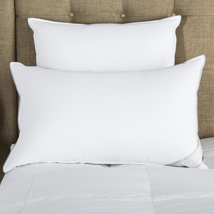 Photo of the Cortina | Down Pillow ensemble.