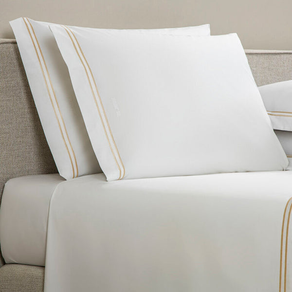 Photo of the Frette Classic | Pillowcase Set ensemble.