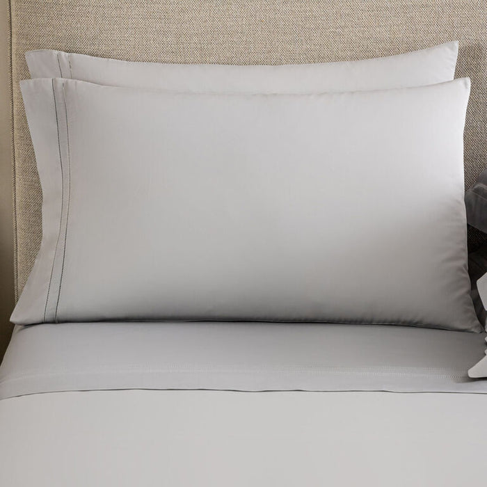Photo of the Doppio Ajour | Pillowcase Set ensemble.