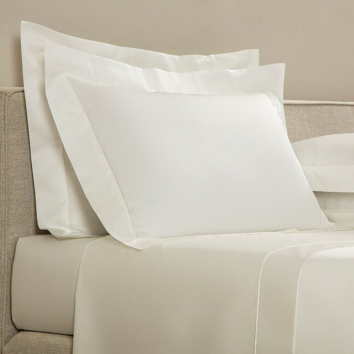 Photo of the Single Ajour | Pillow Sham ensemble.