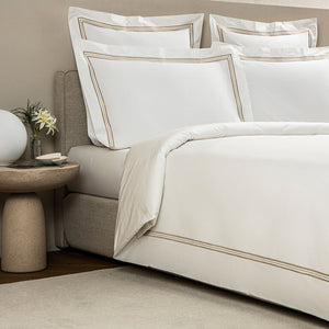 Photo of the Triplo Bourdon | Duvet Cover ensemble.