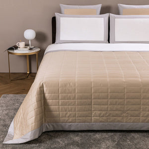 Photo of the Rectangular | Light Quilt ensemble.