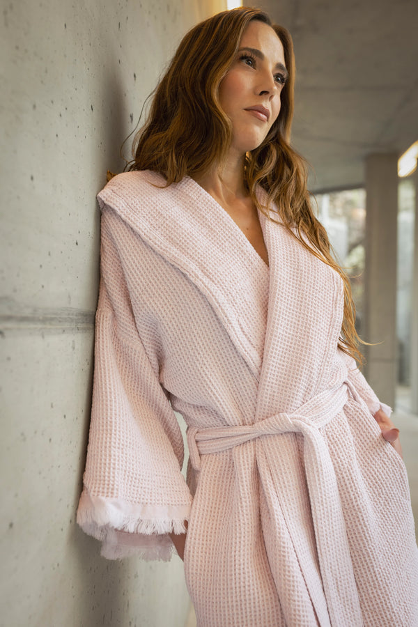 Photo of the Bees | Robe ensemble.