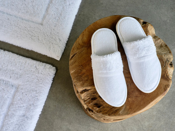 Photo of the Comfy | Slippers ensemble.