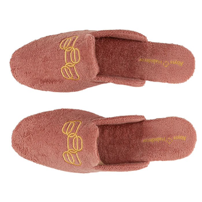 Photo of the Palacio | Slippers ensemble.