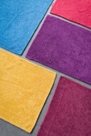 Photo of the Double Mat | Large Bath Rug ensemble.