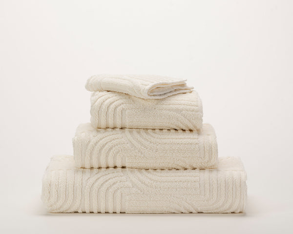 Photo of the Olly | Wash Cloth ensemble.