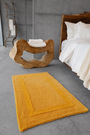Photo of the Reversible | Square Bath Rug ensemble.