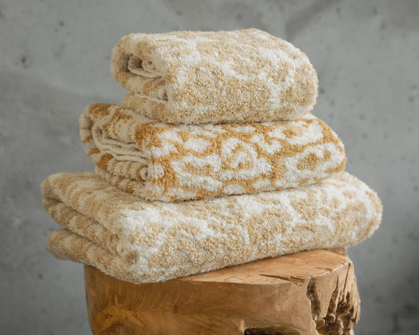 Photo of the Sauvage | Wash Cloth ensemble.