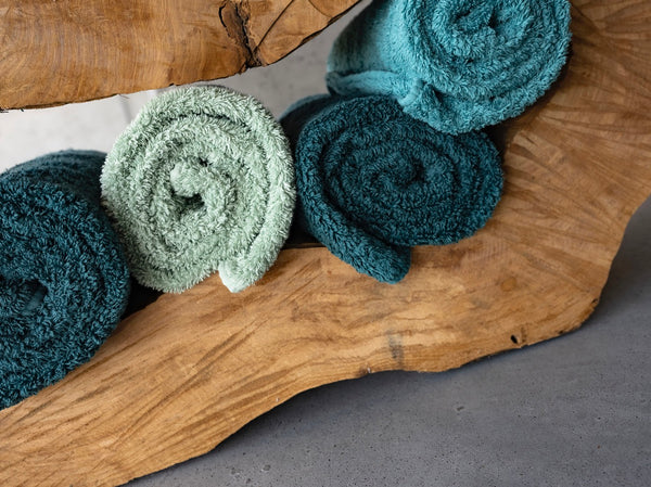 Photo of the Super Pile | Hand Towel ensemble.
