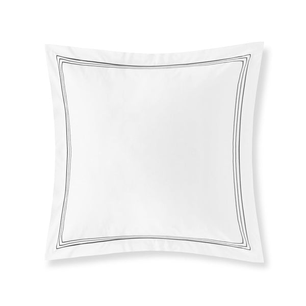 Photo of the Alvorada Euro Sham ensemble.