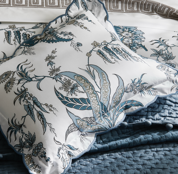 Photo of the Apolline | Pillow Sham ensemble.