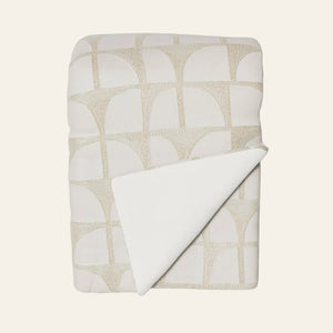 Photo of the Arches | Throw ensemble.