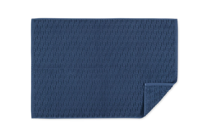 Photo of the Athena | Tub Mat ensemble.