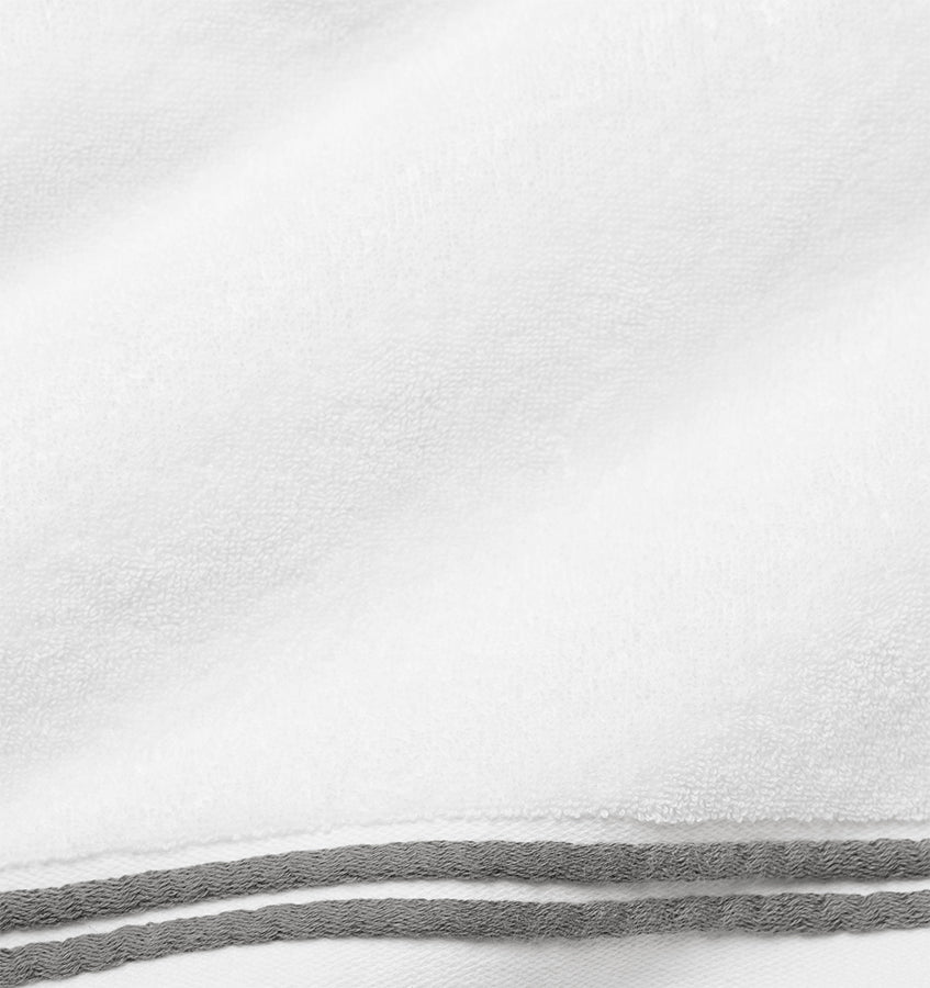 Sferra Aura Nuova | Bath Towel White/Charcoal