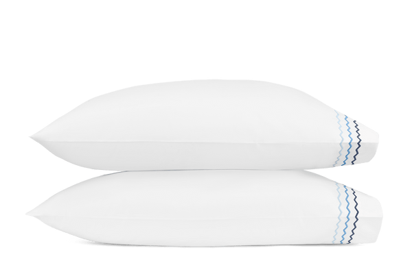 Photo of the Axel | Pillowcase Pair ensemble.