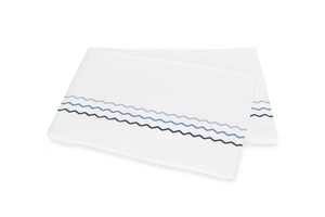 Photo of the Axel | Flat Sheet ensemble.