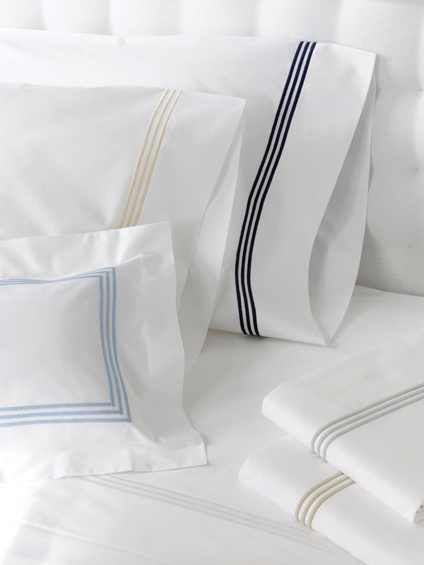 Photo of the Bel Tempo Nocturne | Pillowcase Set ensemble.