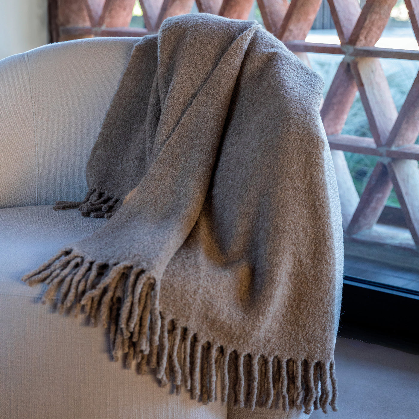 Brenta | Throw