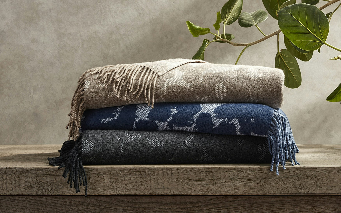 Cadiz Oversize Throw