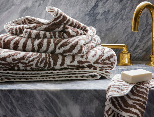 Photo of the Regine | Bath Sheet ensemble.