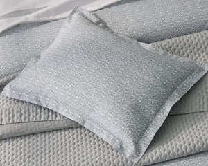 Photo of the Catarina | Fitted Sheet ensemble.