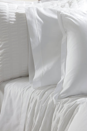 Photo of the Ceylon Satin Stitch | Sham ensemble.