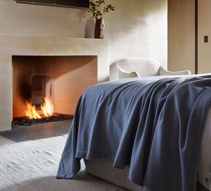 Photo of the Cosmo | Blanket ensemble.